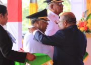 Gubernur Lantik Bupati Mimika dan Berpesan Jaga Persaudaraan
