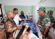 Gubernur Kunjungi Korban Kerusuhan Wamena