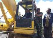Puncak Jaya, Wabup Lepas Alat Berat Bangun Jalan di Kalome