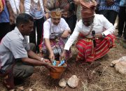 Bupati Mamberamo Bangun Gereja di NTT