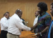 Tolikara: Bupati Beri Dana Hibah 8 Parpol