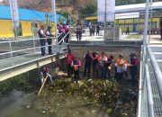 BWS Papua  Bersihkan Sampah di Danau Sentani