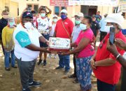 Atlet dan KONI Papua Salurkan Bapok untuk Warga Kayo Pulau