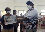 Atlet dan KONI Papua Sumbang Bapok ke Masyarakat