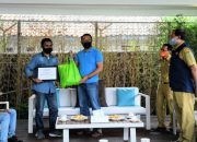 Gubernur Jabar Serahkan Bantuan untuk Mahasiswa Papua