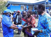 Pemkab Mamteng Bantu Tiga Gereja