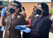 Efi Numberi Dilantik, Kajari Perempuan Papua Pertama