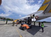 TNI AU Distribusi Vaksin di Papua