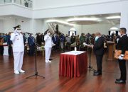 Gubernur Enembe Lantik Bupati Jhon Tabo