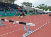 Dian Ekayanti Sabet Emas Lari 3 Ribu Meter Halang Rintang