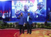 Lukas Enembe dan Ham Pagawak Calon Ketua Demokrat Papua