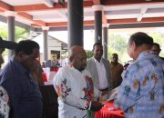 Uncen Serahkan Naskah Akademik KKR ke Gubernur