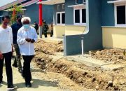 Jokowi Tinjau Kawasan Rumah Sehat di Doyo