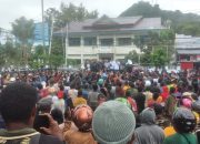 Demo Menolak Kriminalisasi Gubernur Enembe Aman
