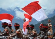 Indonesia Kebangsaan-Ku, Ayo Kibarkan Bendera Merah Putih