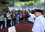 Wapres Dialog Dengan Petani Nabire dan Serahkan CSR Rp50 Juta