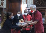 Ganjar Bantu Mahasiswa Papua, Akhirnya Lulus Pascasarjana