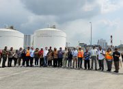 Gubernur Ribka Haluk Kunjungi Smelter Freeport di Gresik