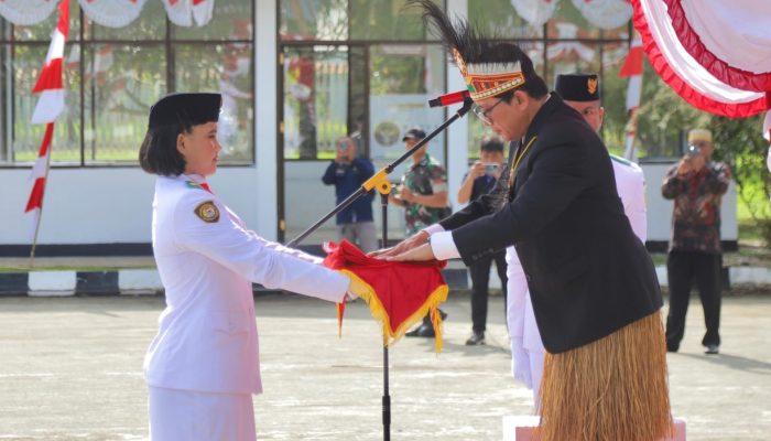 HUT RI di Perbatasan Dirangkaikan Pangan Murah dan Tarian Kolosal