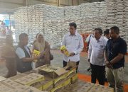 1900 Dus MINYAKITA Dipasok untuk Papua