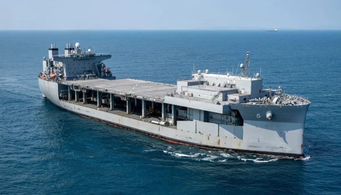 Kapal Perang AS Melintas di Selat Malaka