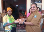 Cegah Stunting Sejak Dalam Kandungan, Pemprov Papua Pegunungan Salurkan Nutrisi Telur untuk Ibu Hamil di Tolikara