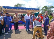 Gubernur Tabo Letakan Batu Pertama Pembangunan Gereja GIDI El Saddhay