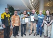 Uncen dan PCF Teken MoU di Belanda