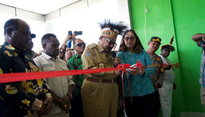 Gubernur Papua Pegunungan Resmikan Puskesmas Uganda Mamberamo Tengah