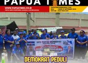 Demokrat Papua Peduli, Salurkan Bantuan untuk Korban Kebakaran Kampung Nelayan Dok V