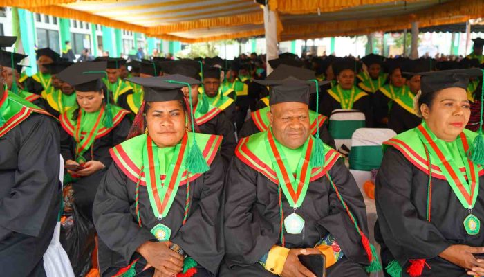 UNA’IM Yapis Wamena Kukuhkan 224 Lulusan