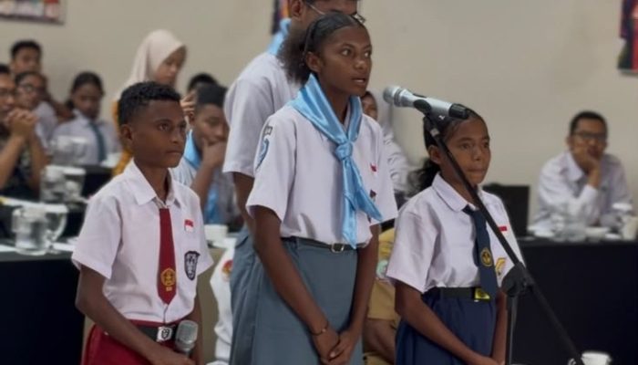 KLH Dorong 13 Sekolah di Sorong Wujudkan Sekolah Berbudaya Lingkungan